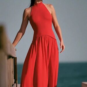 Solid & Striped
Halter Soglio Dress Apple Red